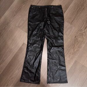 📌SOLD📌 No Boundaries | Y2K Black Faux Leather Pants